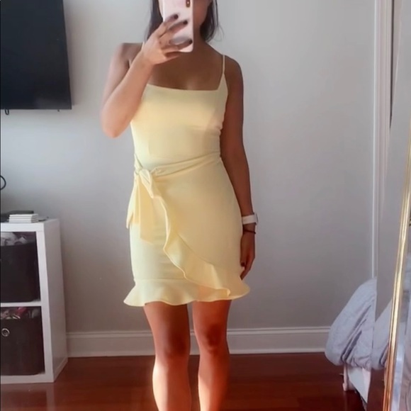 Lucy in the Sky Dresses & Skirts - Lucy in the Sky yellow dress